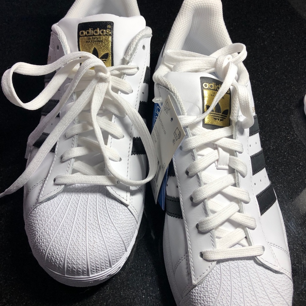 NWT Adidas Mens Original Superstar Low-Top Shoes